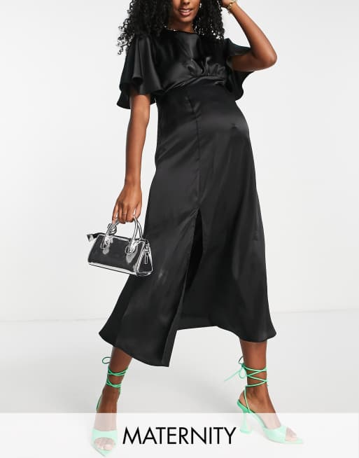 Queen Bee Maternity - Vestito midi nero in raso con maniche ad ali di pipistrello 