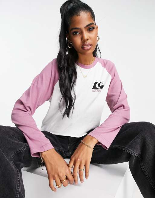 Quiksilver – Biało-fioletowy T-shirt o krótkim kroju z długimi raglanowymi rękawami