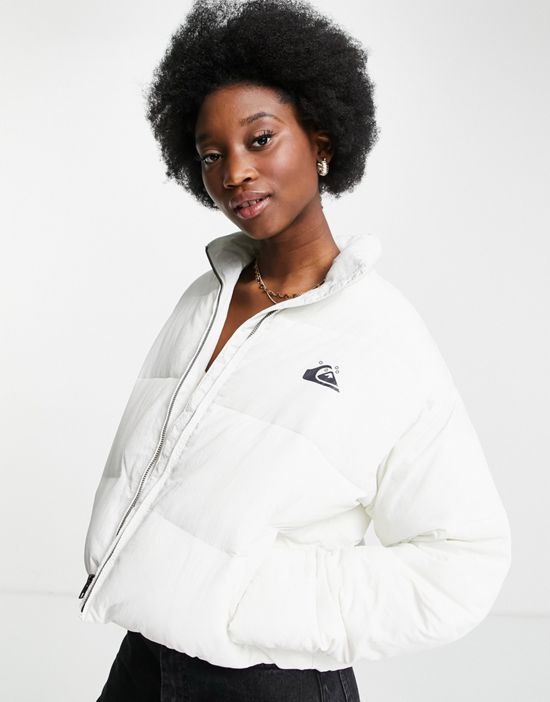 https://images.asos-media.com/products/quiksilver-cropped-puffer-jacket-in-white-exclusive-at-asos/200805474-3?$n_550w$&wid=550&fit=constrain
