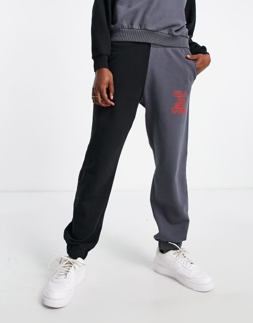 Quiksilver X Stranger Things - Upside Down - Joggingbukser i sort/grå