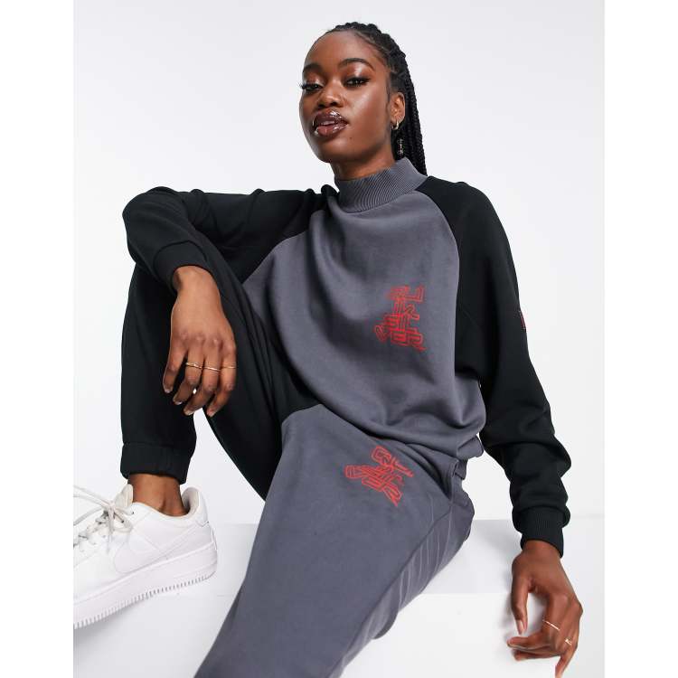 Nike stranger things clearance sweater