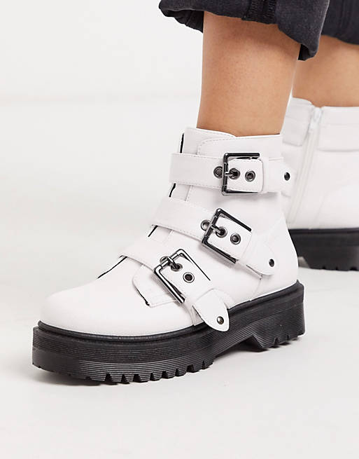 Qupid chunky buckle flat boots in white | ASOS