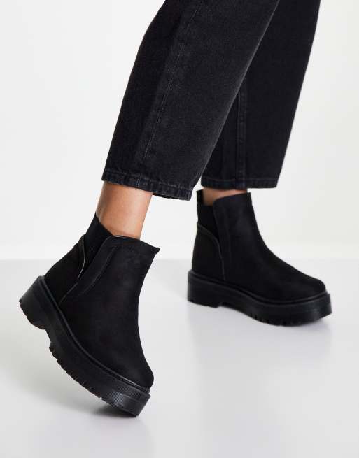 Qupid chunky chelsea boots in black