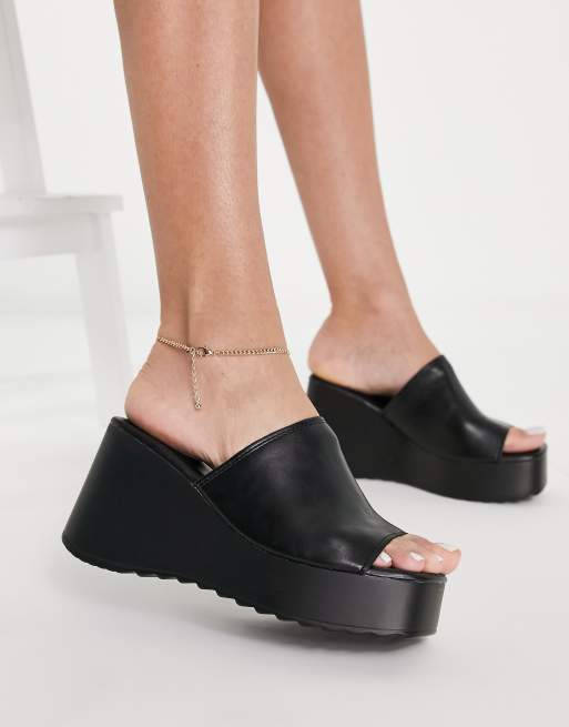 QUPID - Chunky flatform-mule-sandaler i sort 