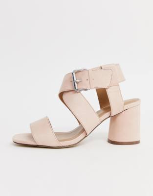 qupid block heel sandals