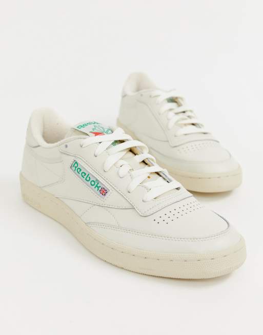 Råhvide sneakers fra Reebok - Club C