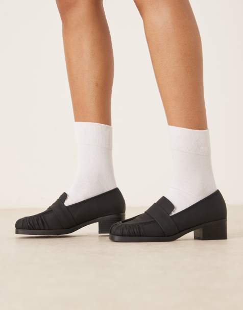 RAID Aarvi square toe loafers in black - view 1