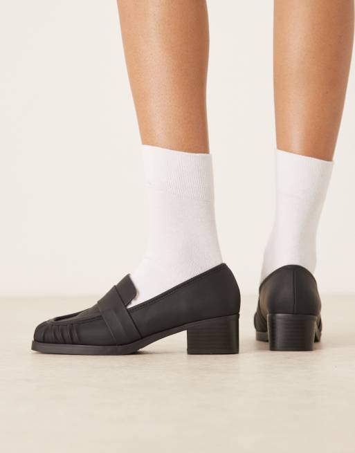 牛革　AMERI PLATFORM SQUARE TOE LOAFER Black Square Toe Loafers by AMI Paris on Sale
