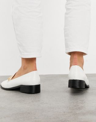Chaussures RAID - Aleema - Chaussures plates effet croco avec détail chaîne - Blanc