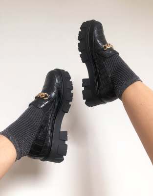 chunky flat shoes