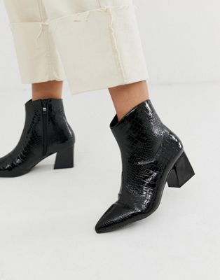 black boots croc