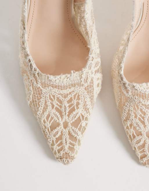 RAID – Annona – Gräddvita pumps i spets med hälrem och klack, 2 av 4