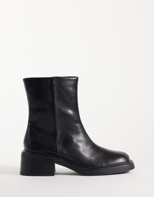 Raid Cecilia Chelsea Boots In Black