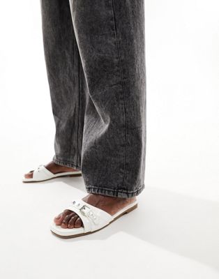 Raid Celini Flat Sandals In White Patent