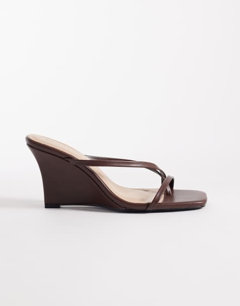 RAID Darby wedge sandals in gold - view 1