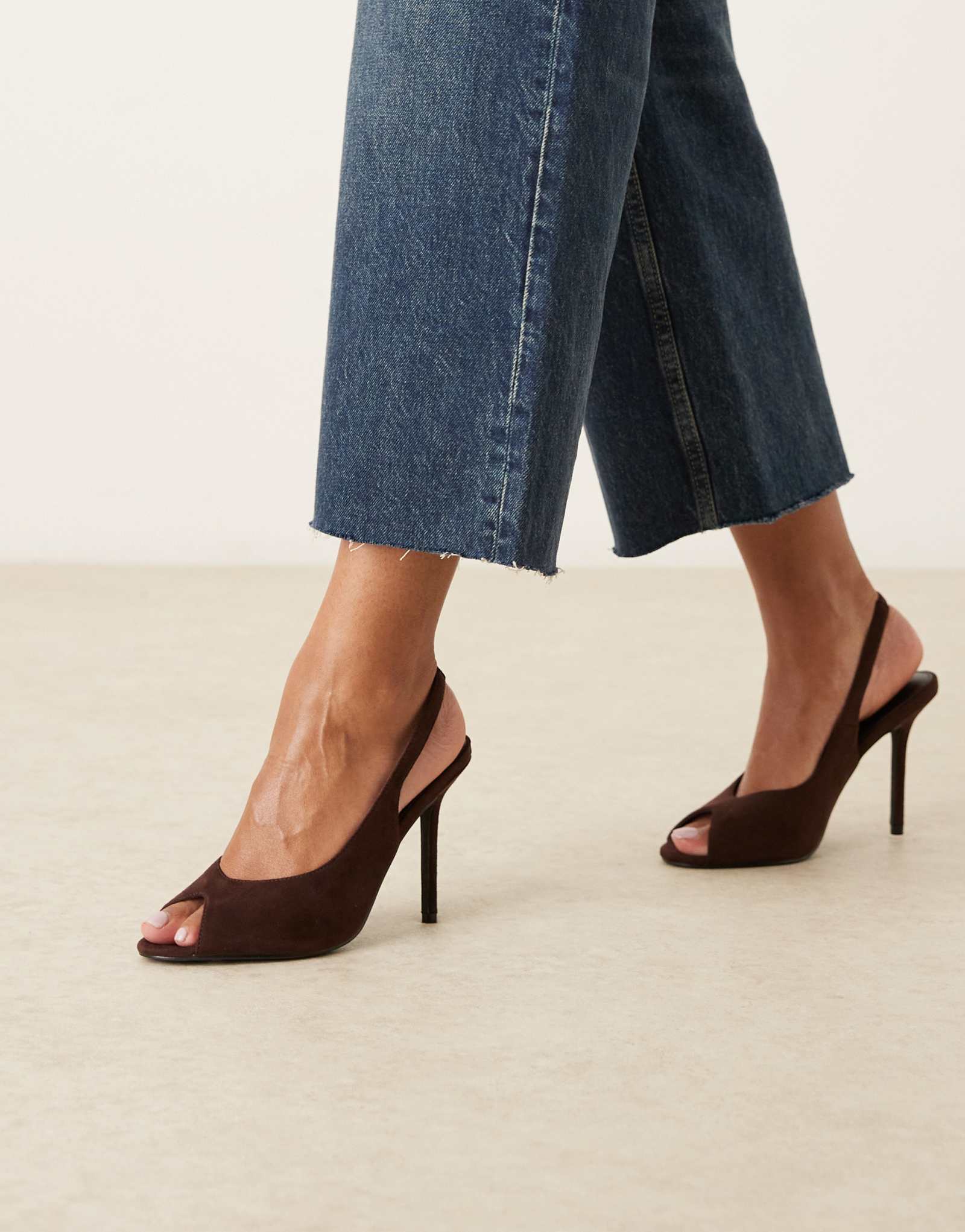 Босоножки RAID Dorry на высоком каблуке-лодочке из коричневой замши