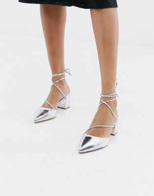 chaussures à talon argenté