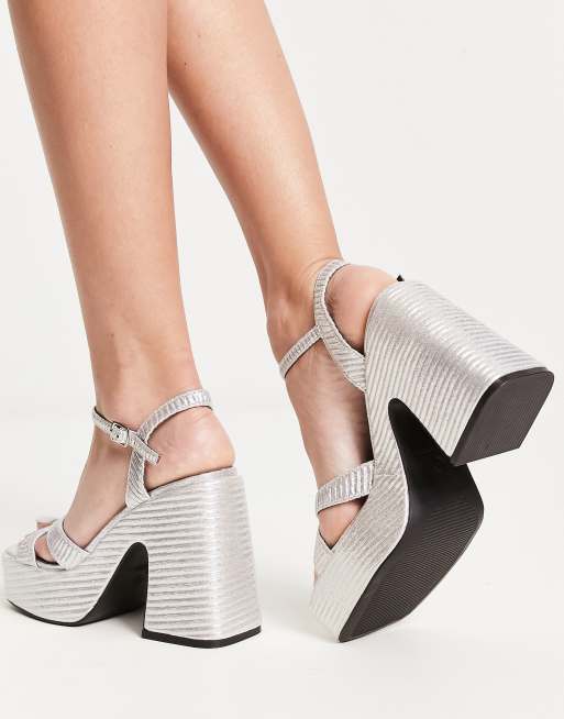 RAID Keiran platform sandals in textured silver metaliic