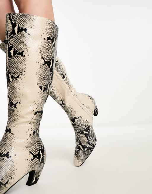 Beige snake 2025 print boots