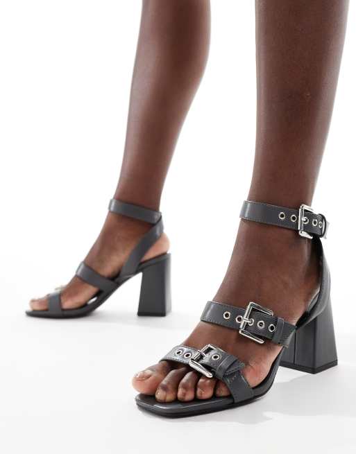 RAID – Neesha – Sandalen in Grau mit Blockabsatz und Schnallen