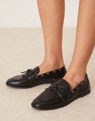 Nico boat loafers with bow in black