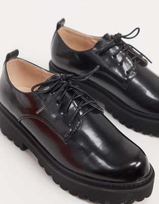 lace up chunky shoes