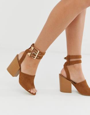 tan buckle heels