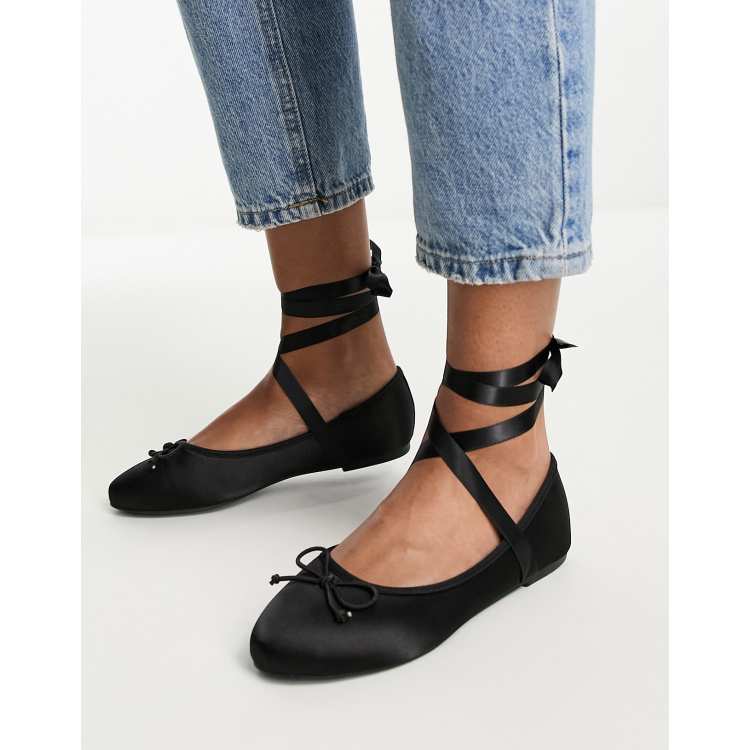 Ballet flats with detachable strap · Black · Flat Shoes