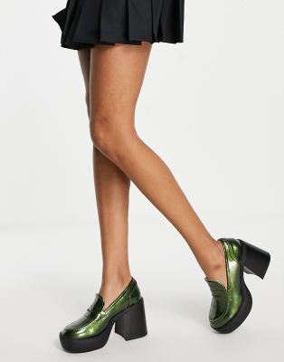 RAID Presha platform heel loafer in green patent