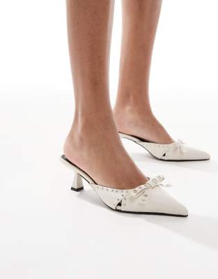 RAID - Tinsley - Mules à petit talon avec naud - Blanc cassé