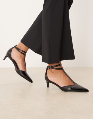 RAID - Tosha - Schuhe in schwarzer Lackoptik mit Kitten-Absatz