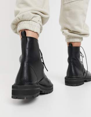 flat chunky boots