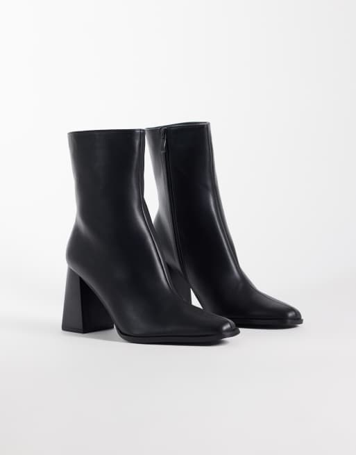 RAID Whisper block heeled ankle boots with pointed toe in black, 2 of 4