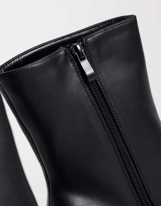 RAID Whisper block heeled ankle boots with pointed toes in black, 3 of 4