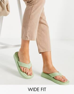 Raid Wide Fit Chunky Flip Flops in Green