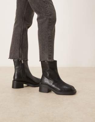 RAID Wide Fit - Eabha - Chelsea-Stiefel in Schwarz, weite Passform