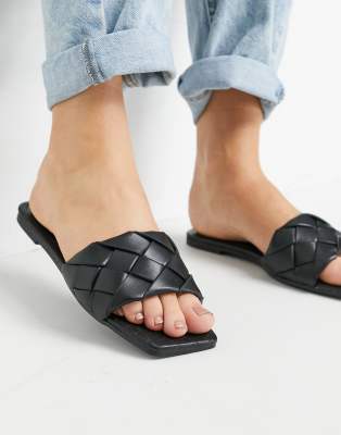 raid wide fit sandals
