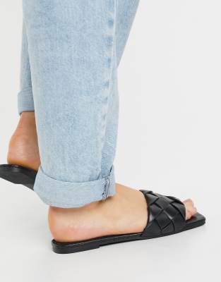 raid wide fit sandals