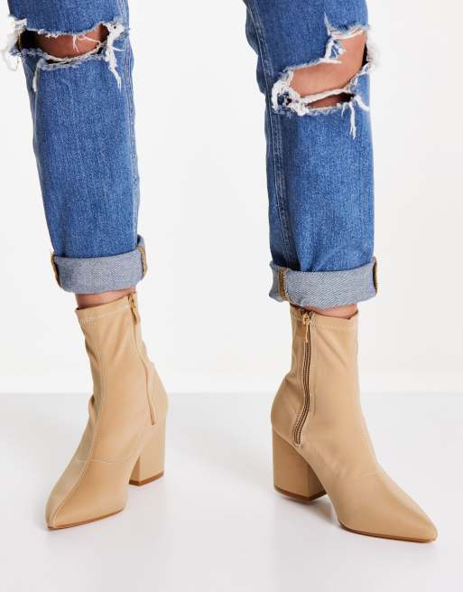 RAID Wide Fit – Kinley – Sock-Boot-Stiefel in Camel mit mittelhohem Absatz, weite Passform, 4 von 4