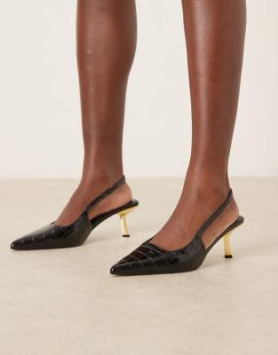 RAID Wide Fit - Laura - Schuhe in Schwarz mit Lackoptik, Fersenriemen und Kitten-Absatz, weite Passform