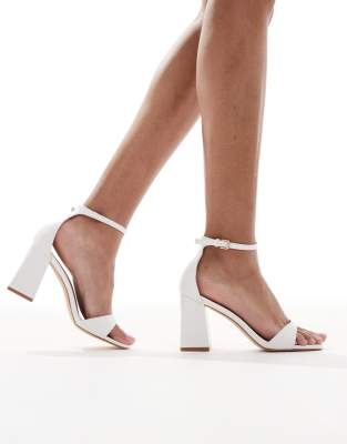 Niya mid block heeled sandals in white