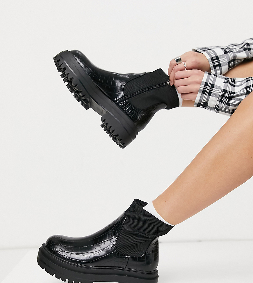 RAID Wide Fit Robin chunky flatform boots in black