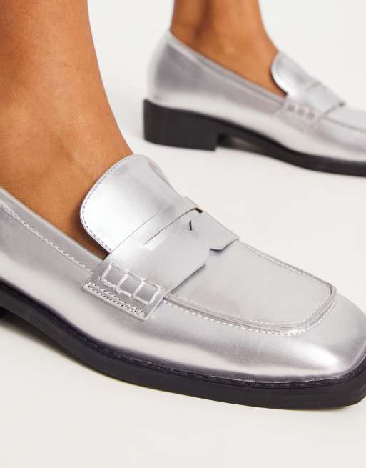 Women's silver best sale leather loafers