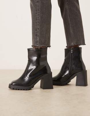 RAID Wide Fit - Sugar - Stiefeletten in Schwarz mit Blockabsatz, weite Passform