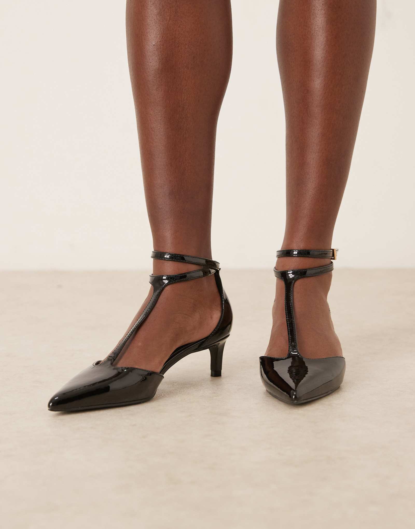 Черные лакированные туфли на высоком каблуке Tosha kitten с широкой посадкой RAID