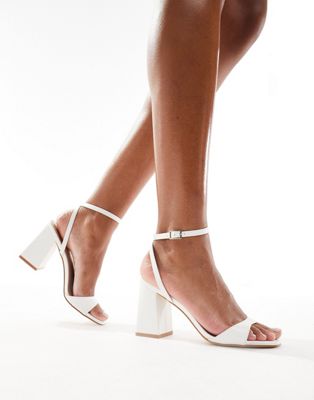 Wink 2 block heeled sandals in white