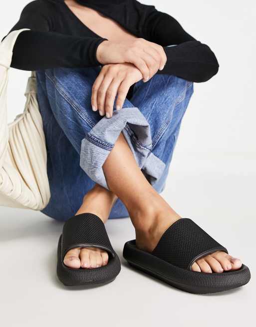RAID - Zoey - Slippers met cloudzool in zwart