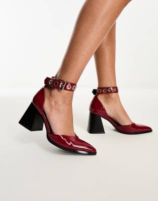 Zylee heeled shoe with hardware in burgundy crinkle-Red