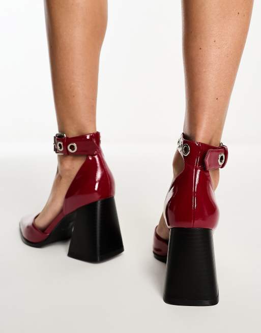 RAID Zylee heeled shoe with hardware in burgundy crinkle