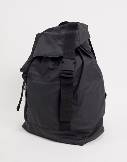 Rains 1365 ultralight rucksack in black